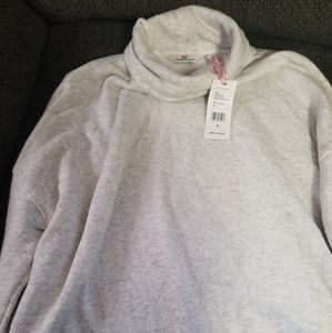 Vineyard Vines- white sherpa cowl neck